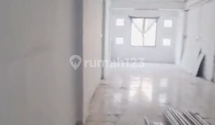 For rent: Semi-detached shop house, 3.5 floors, land area 76 sqm (4x19). For more details, please see the description below.