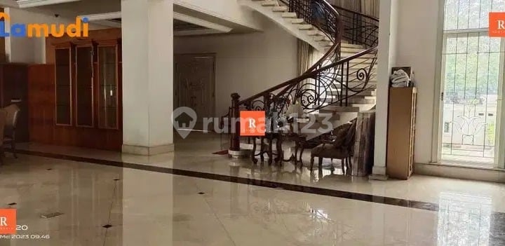 Dijual Rumah 2,5 Lantai LT 1200M2 ( 20X60) LB 1800M2