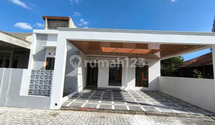 New Ready-to-Occupy 3-Bedroom House Near Jogja City Center