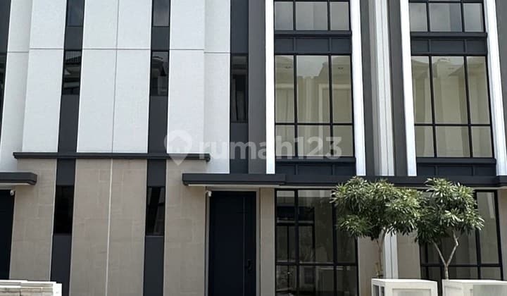 Rumah Baru 3 Lantai Cluster Sentarum Asya JGC Cakung Free AC