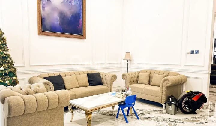 Rumah Mewah Cantik 12x26 4+1KT Semi Furnished SHM di Sunter Agung
