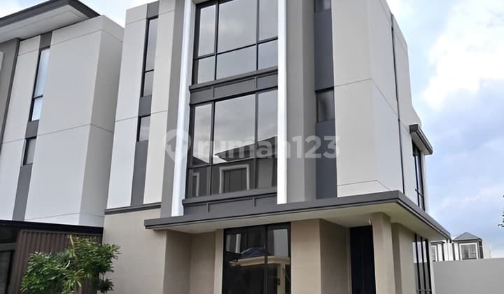 Rumah 3lt hoek luas 11,5x14 type 4KT Cluster Sentarum JGC Jakarta Garden City