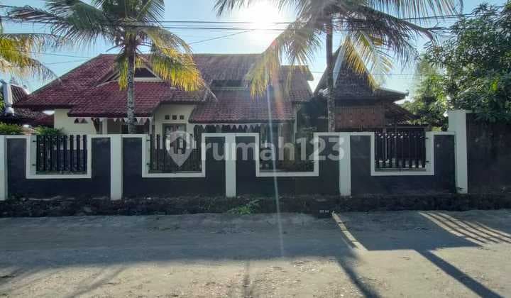 Disewakan Rumah Besar Dan Luas Full Furnish Cocok Untuk Kantor Dan Hunian Di Tepi Jalan Besar Dekat Tengkleng Gajah