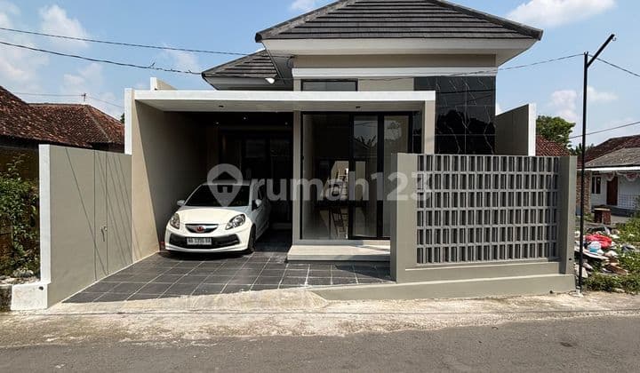 Dijual Cepat Rumah Baru Siap Huni Limasan Modern Estetik Dikalasan Sleman