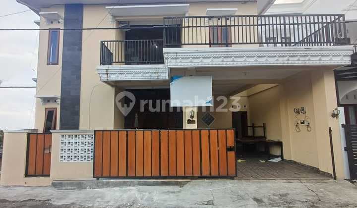 Disewakan Rumah 2 Lantai Cocok untuk Kantor atau Hunian Diseputaran Jalan Damai