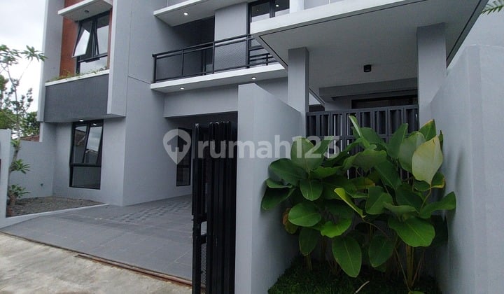 Dijual Rumah Bagus 2 Lantai Diseputaran Tlogoadi Sleman