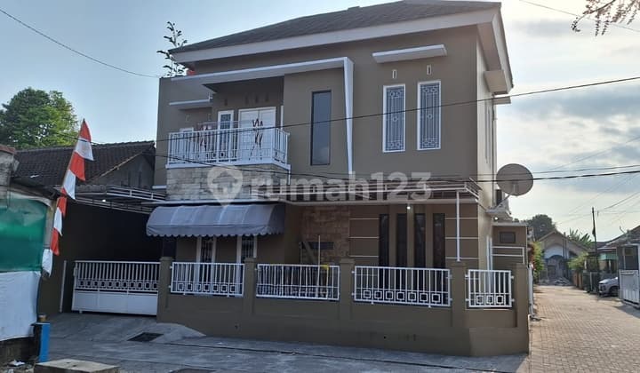 Disewakan Rumah 2 Lantai Minimalis Strategis Area Rsa Ugm