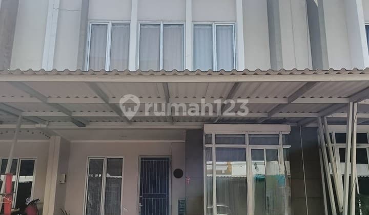 Dijual Rumah 2,5 Lantai full furnish ada rooftop rapih siap huni di Cluster Boston Village - Gading Serpong. Ysefb