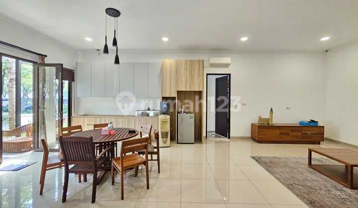 Dijual Rumah 2 Lantai Hook Desain Mandiri Bagus rapih siap huni di Sutera Leora, Alam Sutera. Wndefgs