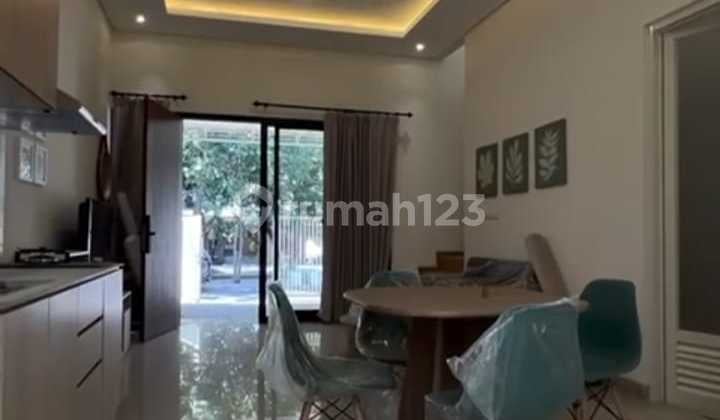 Dijual rumah 2 lantai Rungkut 1.4 M