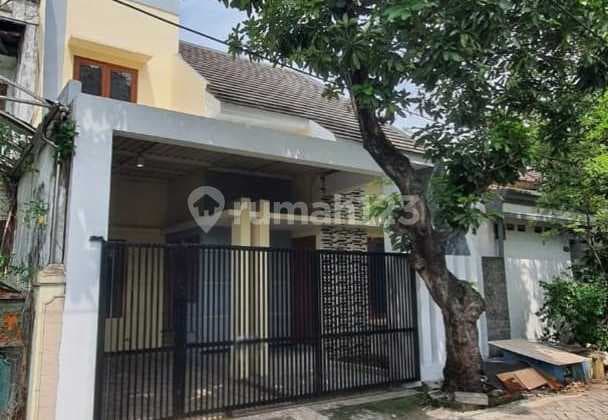 Rumah Siap Huni Habis Renov Lokasi Perum. Rungkut Menanggal Harapan, Upn Surabaya