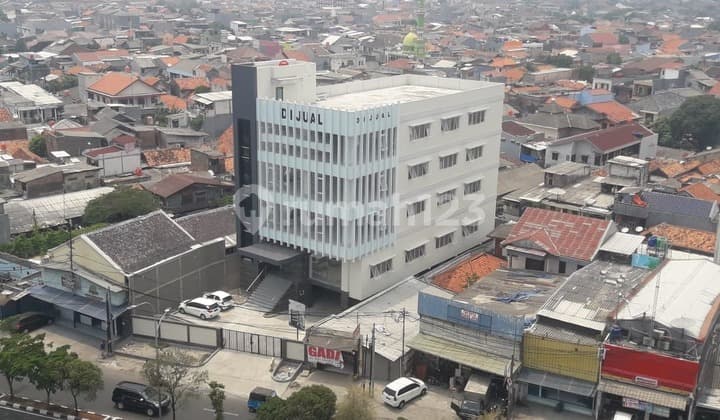Gedung Kantor Strategis di Matraman Jakarta Timur - 5,5 Lantai, Turun Harga Drastis!