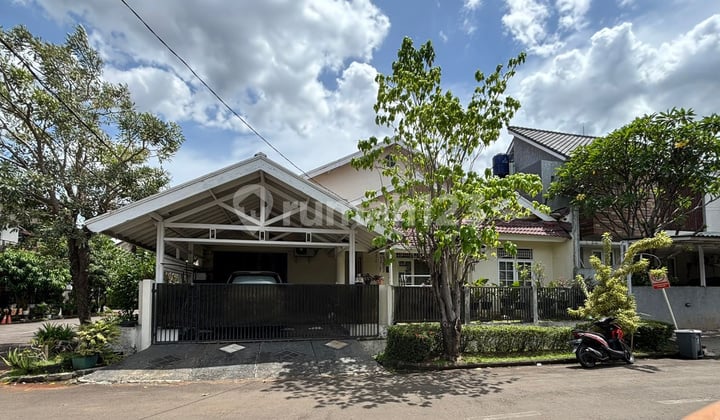 Rumah Hoek Eksklusif 1.5 Lantai di Bintaro - Siap Huni & Lokasi Strategis