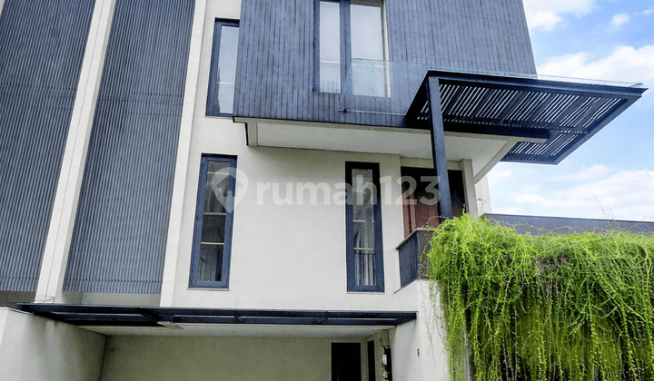 For Rent Modern Minimalist House in Cilandak - Private Pool, 3Br, Elite Neighborhood