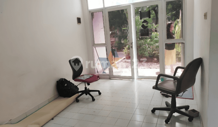 For Sale 1-Story Hook House in Graha Raya Bintaro