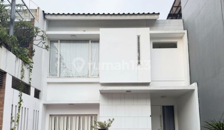 Luxury House Urgent Sale in Kebayoran Bintaro Jaya