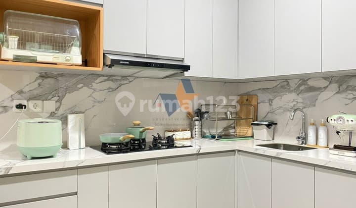 Dijual Rumah Rapih Siap Huni 2 Lantai di Cluster Graha Raya Bintaro