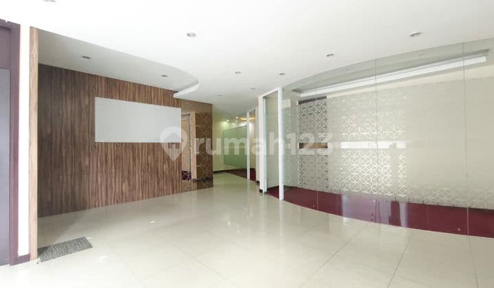 Dijual Gedung 2 Lantai Cocok untuk Kantor Dikebayoran Baru Jakarta Selatan
