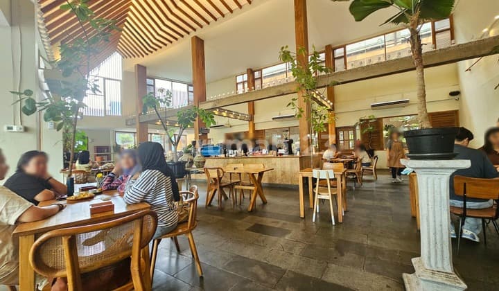 Di Jual Tempat Usaha Cafe Ombe Full Furnished