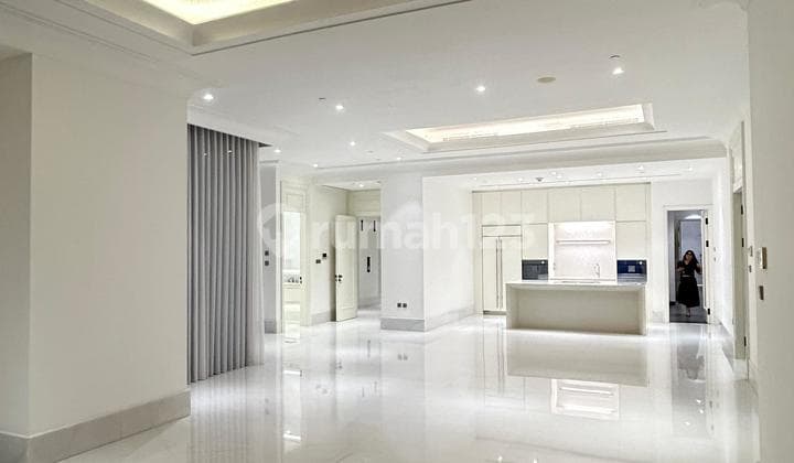 For rent: St Regis apartment, unfurnished