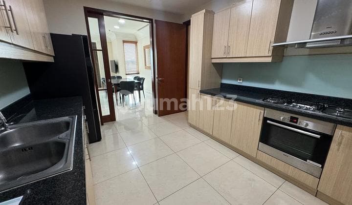 Apartement Pakubuwono Residences 3 BR Furnished