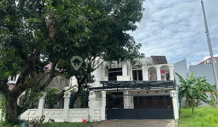 Rumah, 2 Lantai, Dekat Akses Tol