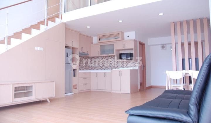 Fully Furnished Apartment with JACUZZI High Floor Excellent view to Sudirman Skyline.