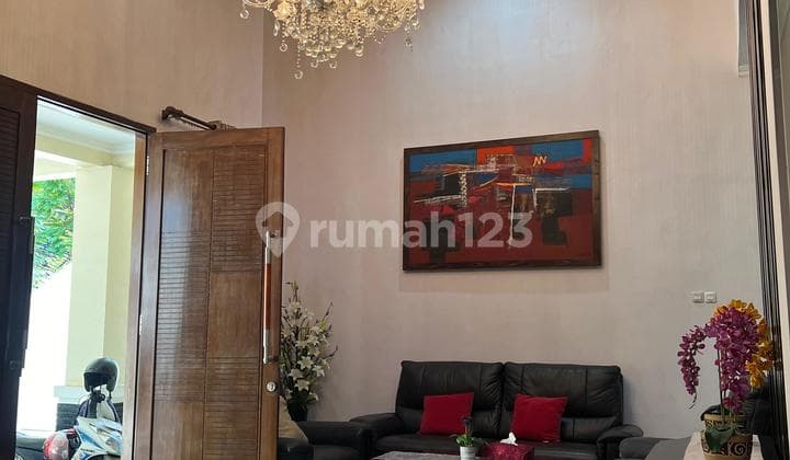 Sewa Rumah Menteng, Jakarta Pusat Furnished