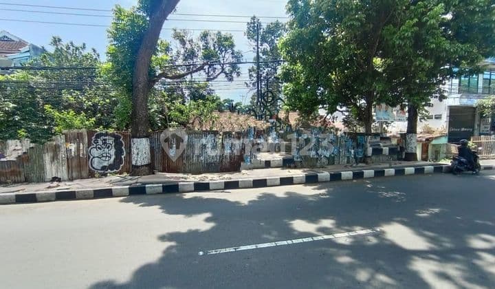 Rumah Hitung Tanah Strategis Poros Jalan A Yani Malang