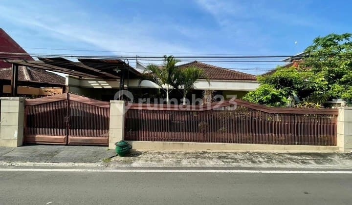 Rumah Besar Siap Huni di Bantaran Lowokwaru Malang