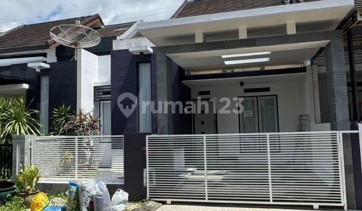 Minimalist House Ready to Occupy in Permata Jingga Suhat Malang
