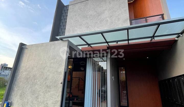 Rumah Baru Konsep Industrial Modern Furnished di Sukun Malang