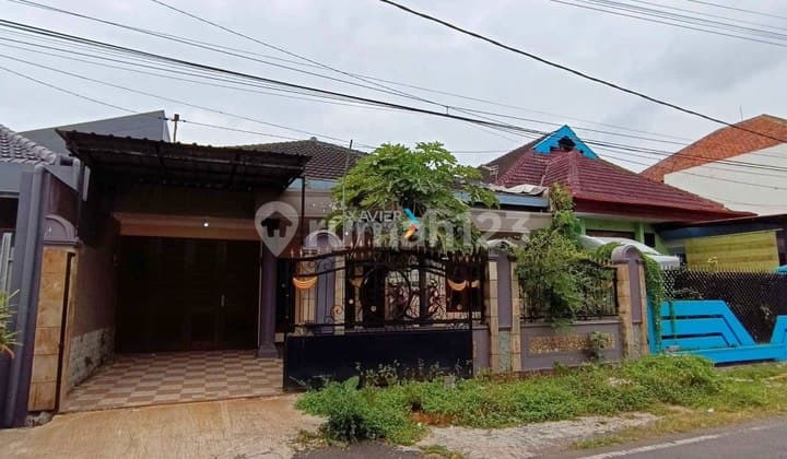 Rumah Semi Frunished Strategis di Candi2 Dekat Kampus ABM