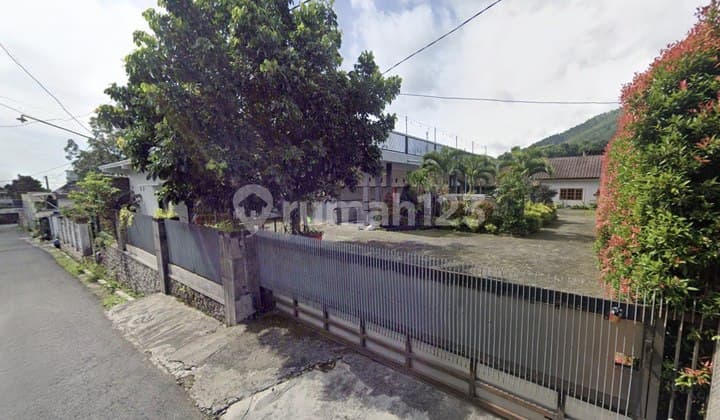 Villa Luas View Gunung di Batu Potensi Passive Income