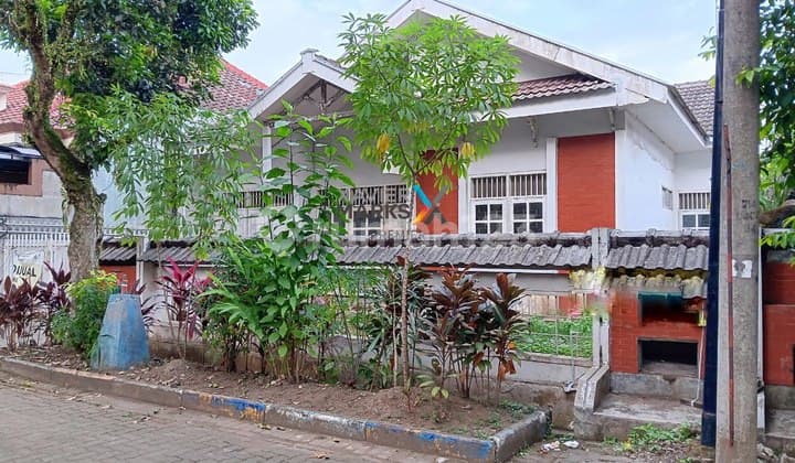 Large Cheap House in the Araya Pbi Front Cluster