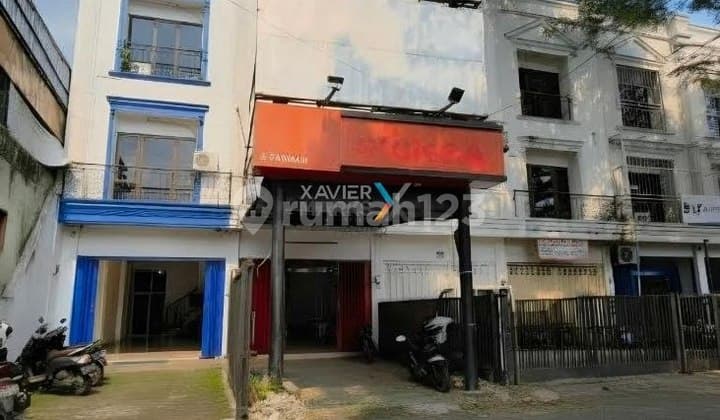 Ruko 3 Lantai di Poros Jalan S Parman Malang
