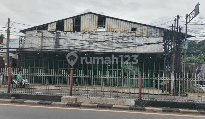 Super Cheap Warehouse Price Below NJOP Former Steel Shop in Kramat Jati, East Jakarta Strategic Location