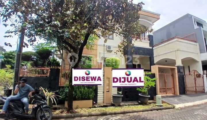 Dijual Rumah Cantik Semi-Furnished di Kemang Pratama, Bekasi