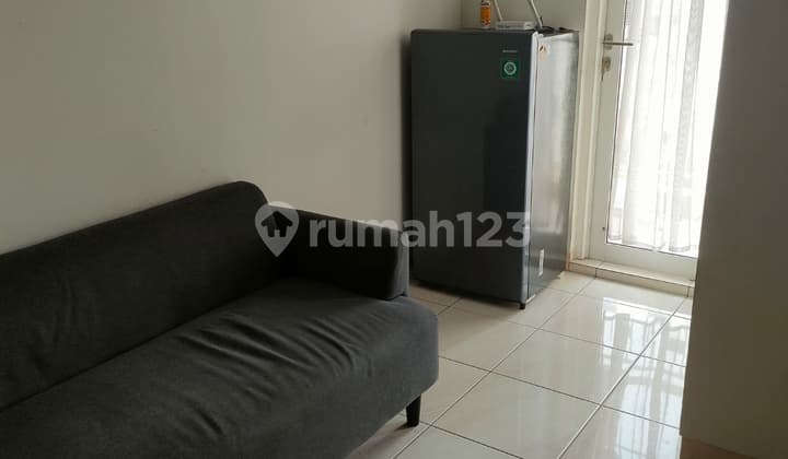 For Rent: Springlake Apartment, Semi Furnished, in Summarecon Bekasi