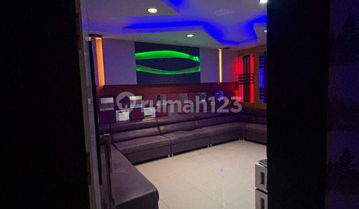 Disewakan Ruko Gandeng, 3 Lantai di Grand Galaxy City