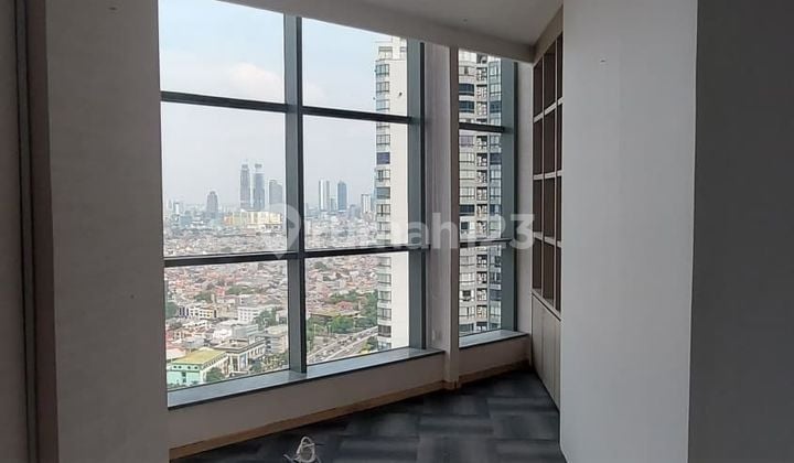 Sewa Kantor Luas & Fleksibel 257M2 di Apl Tower Central Park