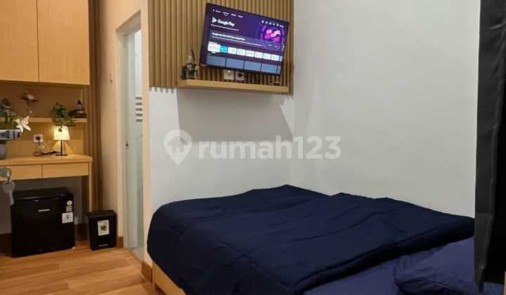 Dijual Bangunan Kost 3 Lantai, 30 Kamar, Luas 250m2, Income Puluhan Juta, Lokasi Strategis di Kebon Jeruk