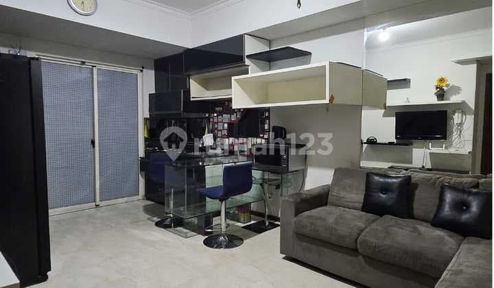 Sewa Apartemen Furnished di Royal Mediterania Garden Residences