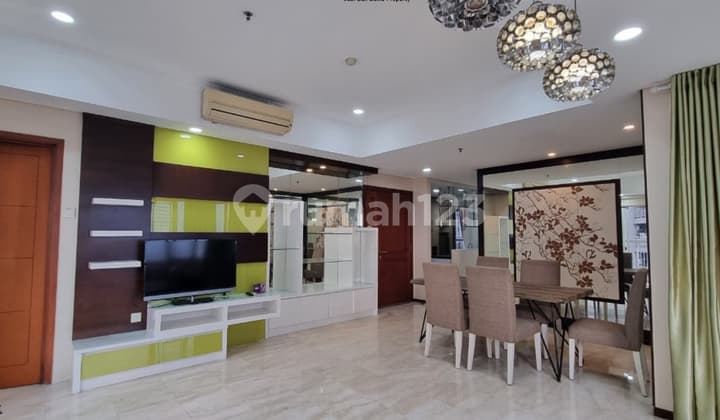 Sewa Apartemen Furnished di Royal Mediterania Garden Residences