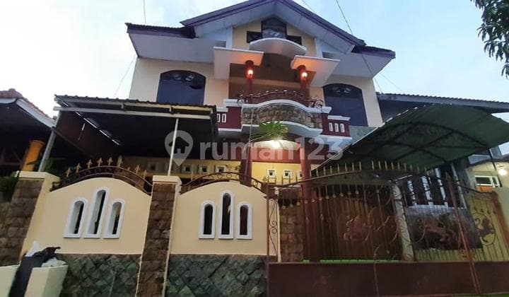 Jual Cepat,rumah 2 Lantai,strategis Tengah Kota Semarang