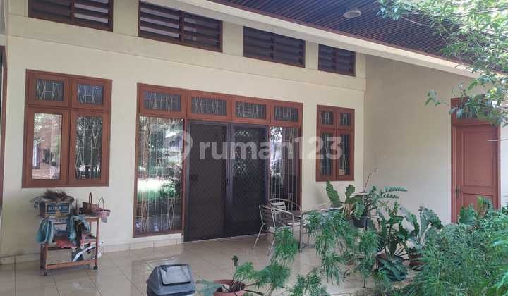 Rumah di Modern Hill Pondok Cabe Tangerang, Lokasi Strategis