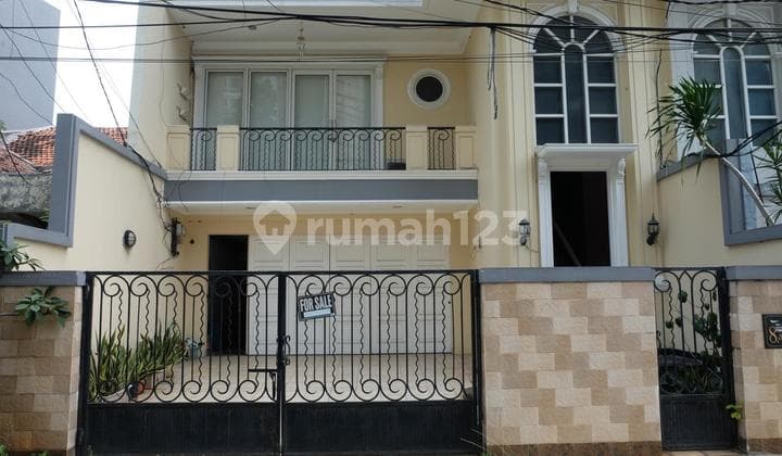 Rumah di Setiabudi Kuningan Jakarta Selatan, Lokasi Strategis