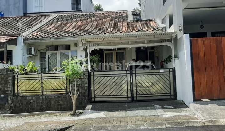 House in Cinere. Puri Cinere Complex. Rarely Available! Cheap