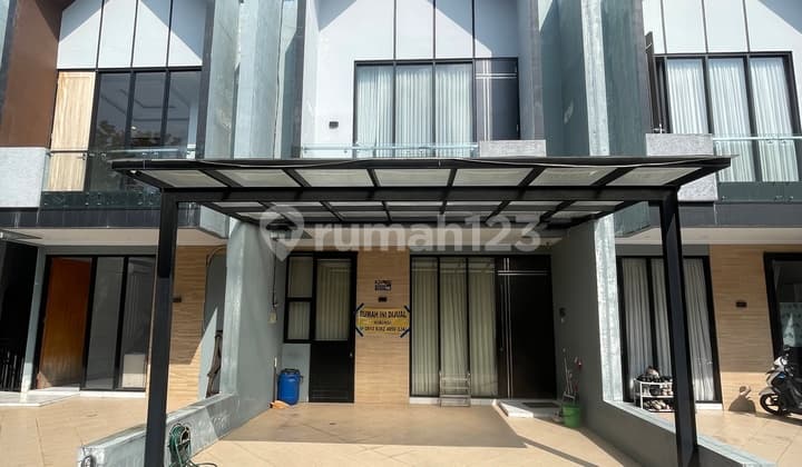 Rumah di Jagakarsa Jakarta Selatan, Dalam Townhouse, Akses Enak