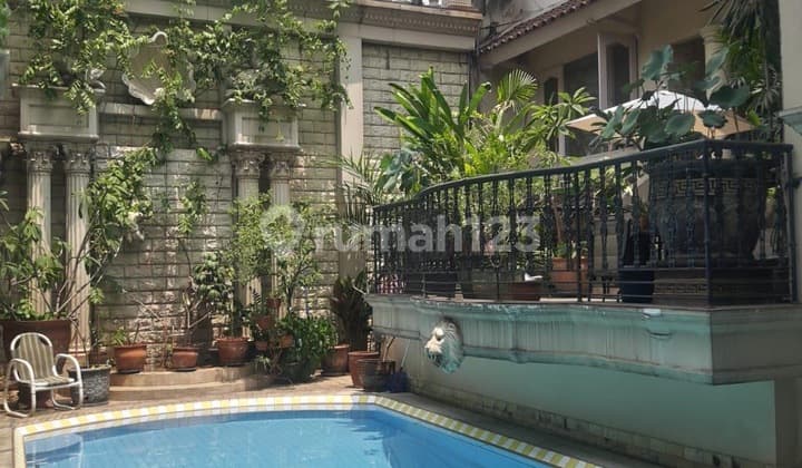 Rumah di Adhiaksa Raya Lebak Bulus Jakarta Selatan, Dekat MRT